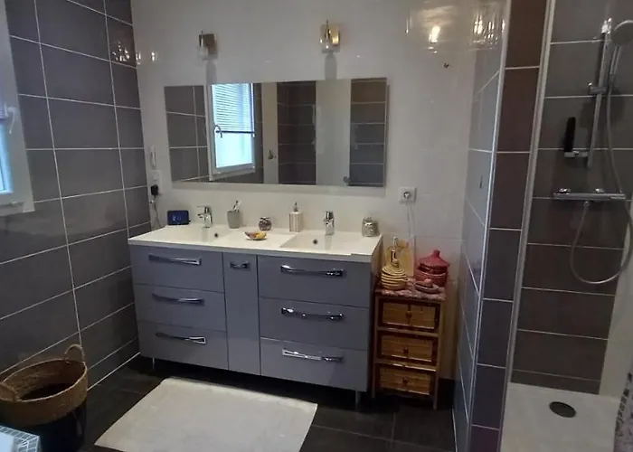 La Bellevue * Montcléra